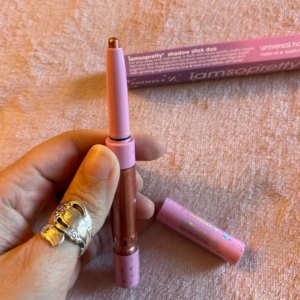 Formula Z Iamsopretty shadow stick duo in pretty magic liquid and cream stick - Picture 4 of 6